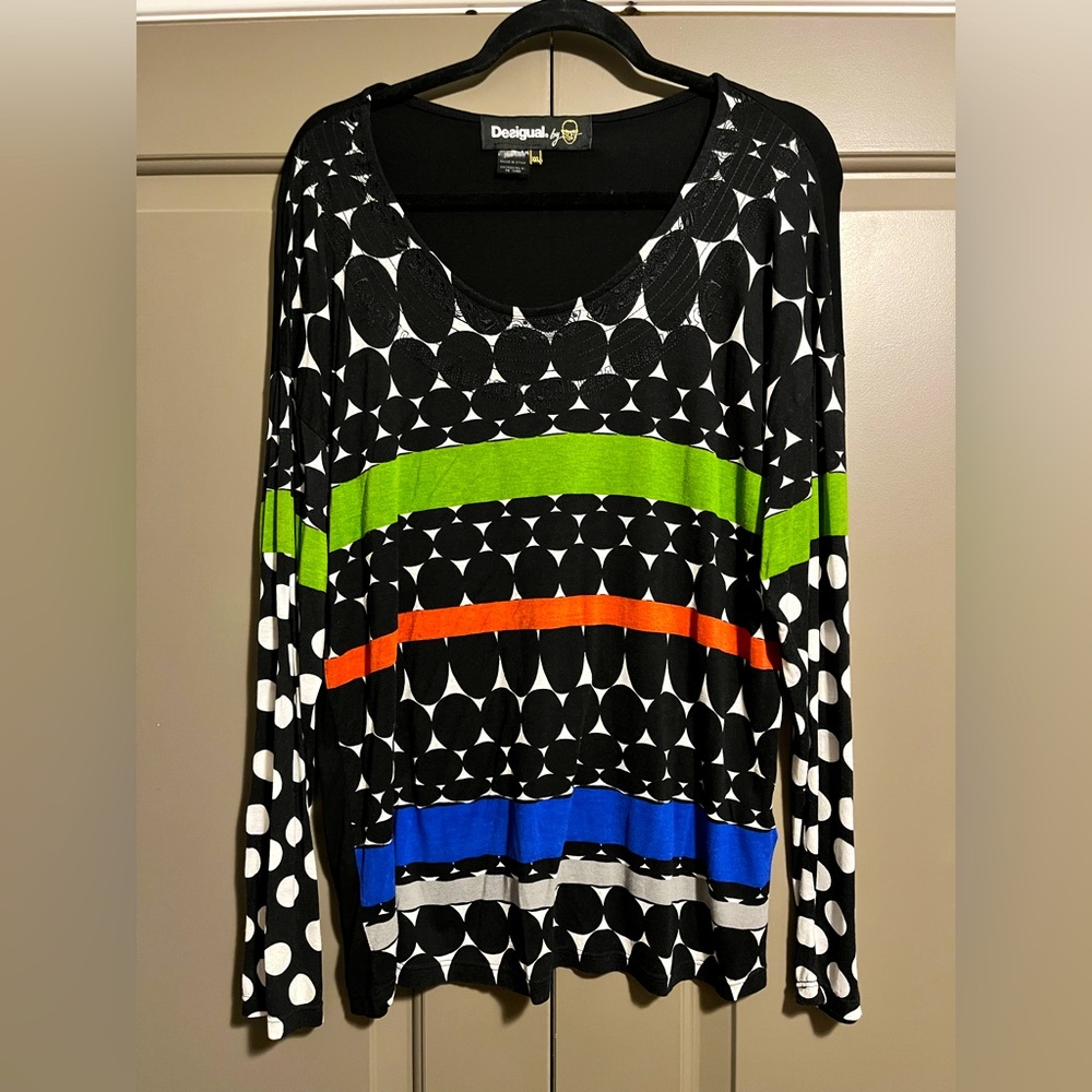 Color and dot Desigual top